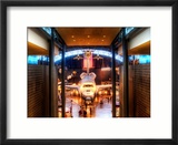 The Shuttle in Spacedock Lámina fotográfica enmarcada por Trey Ratcliff The Shuttle in Spacedock Lámina fotográfica enmarcada por Trey Ratcliff