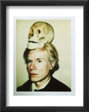 Self-Portrait with Skull, c.1977 Posters por Andy Warhol Self-Portrait with Skull, c.1977 Posters por Andy Warhol