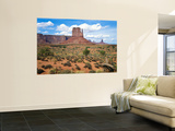 Mitten and Buttes at Mid-Day Navajo Tribal Park, Monument Valley, Arizona, USA Affiches par Bernard Friel