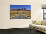 Monument Valley, Utah, USA Print by Gavin Hellier