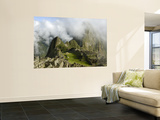 Machu Picchu Poster par Shania Shegedyn