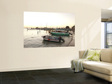 Boats at Sunset from Pier at Picus Cockteleria Posters par Dennis Johnson