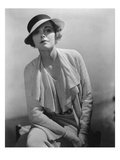 Vogue - January 1935 - Model in Grosgrain Hat Photographie par Lusha Nelson