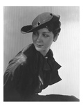 Vogue - March 1935 - Woman in Black Straw Hat Photographie par Lusha Nelson