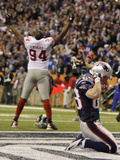 New York Giants and New England Patriots - Super Bowl XLVI - February 5, 2012: Mathias Kiwanuka Fotografie-Druck von Jeff Roberson
