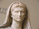 First Emperor of the Roman Empire, Marble Statue, Roman National Museum, Rome, Italy Photographie par Prisma Archivo 