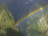 Rainbow over the Sheer Cliffs That Tower Above the Urubamba River, Machu Picchu, Peru Fotografisk trykk av Christopher Bettencourt Rainbow over the Sheer Cliffs That Tower Above the Urubamba River, Machu Picchu, Peru Fotografisk trykk av Christopher Bettencourt