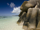 Popular Anse Source D'Agent Beach, Rocky Coastline, Island of La Digue, Seychelles Fotografisk tryk af Cindy Miller Hopkins