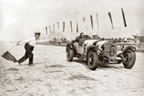 Pilote automobile Christian Werner en course au Nürburgring, Allemagne, 1928 Photographie par Scherl 