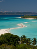 View Above a Sand Bank Linking the Two Little Islands of Nosy Iranja Near Nosy Be, Madagascar Photographie par Michael Runkel