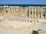 Theatre, Leptis Magna, UNESCO World Heritage Site, Tripolitania, Libya, North Africa, Africa Fotografisk tryk af Sergio Pitamitz