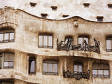 Casa Mila (La Pedrera) By Gaudi, UNESCO World Heritage Site, Barcelona, Catalonia, Spain, Europe Lámina fotográfica por Richard Cummins Casa Mila (La Pedrera) By Gaudi, UNESCO World Heritage Site, Barcelona, Catalonia, Spain, Europe Lámina fotográfica por Richard Cummins
