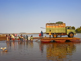 People and Truck Crossing the Manambolo River, Tsingy De Bemaraha, Madagascar, Africa Fotografisk tryk People and Truck Crossing the Manambolo River, Tsingy De Bemaraha, Madagascar, Africa Fotografisk tryk