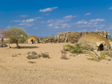 Small Tents of Somali Refugees on the Way to Lac Abbe, Republic of Djibouti, Africa Photographie