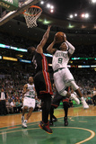 Boston, MA - June 03: Rajon Rondo and Dwyane Wade Fotografie-Druck von Jim Rogash