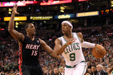 Boston, MA - June 03: Rajon Rondo and Mario Chalmers Fotografie-Druck von Jim Rogash