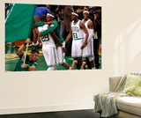 Boston, MA - June 03: Paul Pierce and Mickael Pietrus Reproduction murale géante par Jared Wickerham