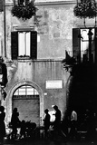 Street Scene in Rome on the Piazza Navona Fotografie-Druck von Chris Hill