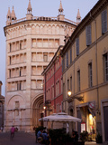 Cafe and Baptistry, Parma, Emilia Romagna, Italy, Europe Photographie par Frank Fell
