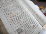 Latin Bible, France, Europe Lámina fotográfica por Godong Latin Bible, France, Europe Lámina fotográfica por Godong