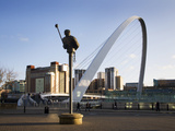 Millennium Bridge and the Baltic from the Quayside, Newcastle Upon Tyne, Tyne and Wear, England, Un Photographic Print by Mark Sunderland