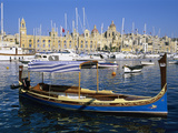 View across Dockyard Creek to Maritime Museum on Vittoriosa with Traditional Boat, Senglea, Malta,  Photographie par Stuart Black
