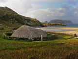 Bosta Iron Age House, Great Bernera Iron Age Village, Isle of Lewis, Western Isles, Scotland, Unite Fotografie-Druck von Peter Richardson