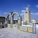 View over City and Great Mosque from Tiled Roof Top, Tunis, Tunisia, North Africa, Africa Photographie par Stuart Black
