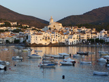 Harbour and Town, Cadaques, Costa Brava, Catalonia, Spain, Mediterranean, Europe Photographie par Stuart Black