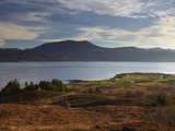 A View across the Sound of Sleat Towards the Scottish Mainland from Kylerhea, Isle of Skye, Inner H Lámina fotográfica por Jon Gibbs A View across the Sound of Sleat Towards the Scottish Mainland from Kylerhea, Isle of Skye, Inner H Lámina fotográfica por Jon Gibbs