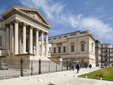 The Neoclassical Palais De Justice, Rue Foch, Montpellier, Languedoc-Roussillon, France, Europe Lámina fotográfica por David Clapp