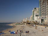 Beachfront Hotels in Late Afternoon, Tel Aviv, Israel Photographie par Walter Bibikow