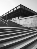 Neue Nationalgalerie (By Mies Van Der Rohe), Berlin, Germany Lámina fotográfica por Jon Arnold Neue Nationalgalerie (By Mies Van Der Rohe), Berlin, Germany Lámina fotográfica por Jon Arnold