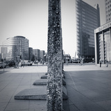 Remaining Sections of the Berlin Wall at Potsdammer Platz, Berlin, Germany Fotografie-Druck von Jon Arnold