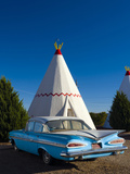 USA, Arizona, Holbrook, Route 66, Wigwam Motel, Chevrolet Impala Photographic Print by Alan Copson