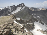 Glacial Arete That Separates Two Glacial Cirques in the Rocky Mountains, Colorado, USA Impressão fotográfica por Marli Miller Glacial Arete That Separates Two Glacial Cirques in the Rocky Mountains, Colorado, USA Impressão fotográfica por Marli Miller