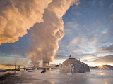 At Hellisheidi, Geothermal Power Plant in Iceland Steamblow and -11C Making Thick Ice Frostings Photographie par Skarphedinn Thrainsson