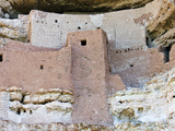 Sinagua Native American Cliff Dwellings, Montezuma Castle National Monument, Arizona, USA Fotografie-Druck von Gustav Verderber