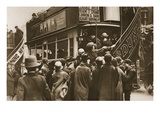 Passengers Boarding the Bus on Ludgate Hill, from 'Wonderful London', Published 1926-27 Giclee Print by  English Photographer