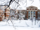 University of Cincinnati - Winter Falls on Campus Fotografisk tryk University of Cincinnati - Winter Falls on Campus Fotografisk tryk