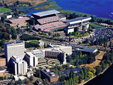 University of Washington - UW Aerial of Campus, Stadium and Lake Fotografisk tryk
