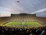 University of Michigan - Under the Lights: Michigan vs Notre Dame Fotografisk tryk University of Michigan - Under the Lights: Michigan vs Notre Dame Fotografisk tryk