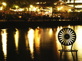 University of Wisconsin - Sunburst Chair with Terrace Fotografisk tryk af Madison / University Communications University of Wisconsin - Sunburst Chair with Terrace Fotografisk tryk af Madison / University Communications