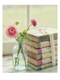 Blooming Books Giclee-vedos tekijänä Mandy Lynne