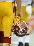 Washington Redskins - Aug 25, 2012: Washington Redskins Helmet Photographie par Nick Wass