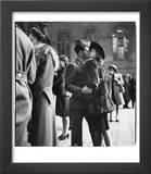 Couple in Penn Station Sharing Farewell Kiss Before He Ships Off to War During WWII Prints by Alfred Eisenstaedt