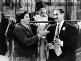 A Night At The Opera, Chico Marx, Sig Rumann, Groucho Marx, 1935, Negoitating The Contract Affiches