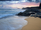 Secret Beach, Kauai, Hawaii, USA Fotografie-Druck von Dennis Flaherty