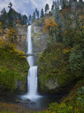 Multnomah Falls, Columbia Gorge, Oregon, USA Photographic Print by Gary Luhm