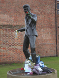 Sculpture of Singer Songwriter Billy Fury, Liverpool, Merseyside, England, United Kingdom, Europe Fotografie-Druck von Wendy Connett